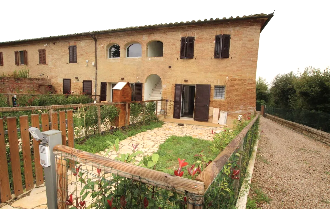 Porzione di casa in vendita a Siena