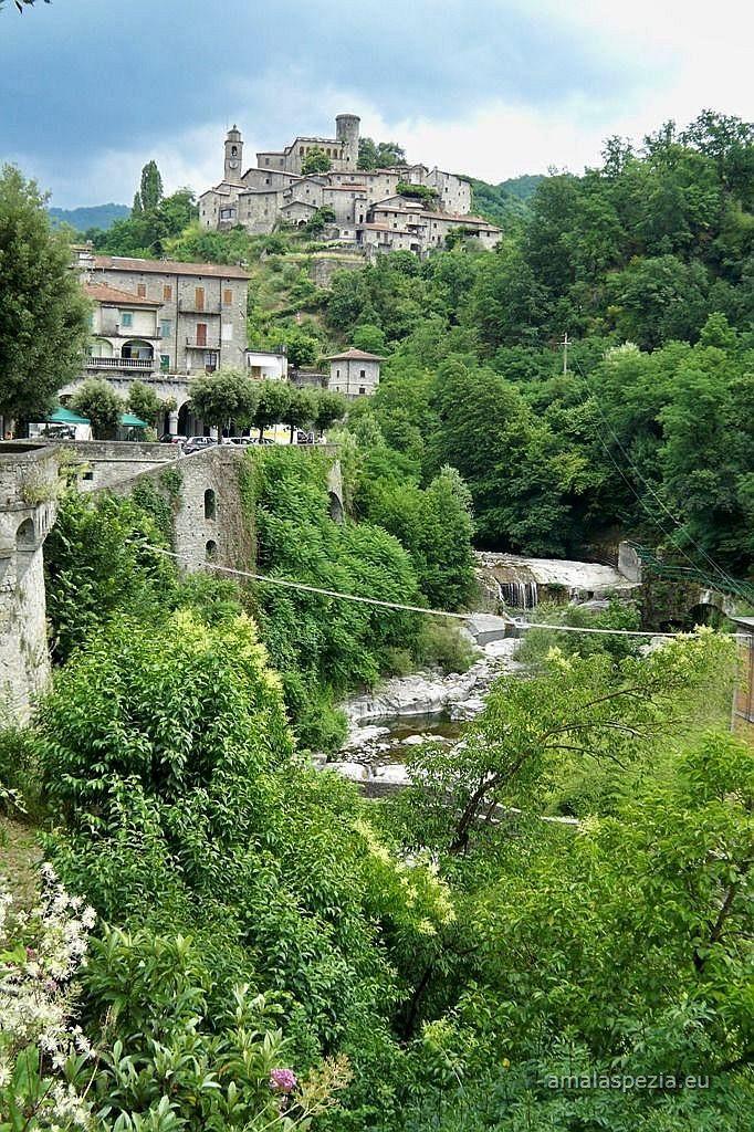 Casa singola in vendita a Bagnone