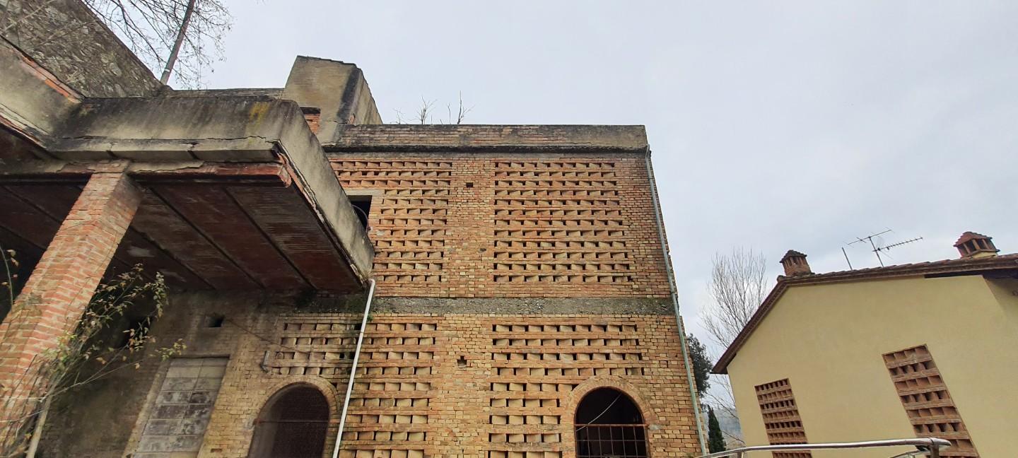 Fienile in vendita a Capannoli | Agenzia Toscana Immobiliare
