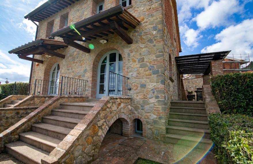 Villa in vendita a Chianni | Agenzia Toscana Immobiliare