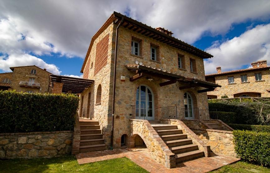 Villa in vendita a Chianni | Agenzia Toscana Immobiliare