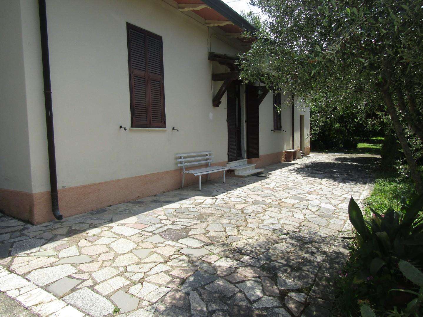 Casa indipendente in vendita a Nazzano, Carrara (MS)