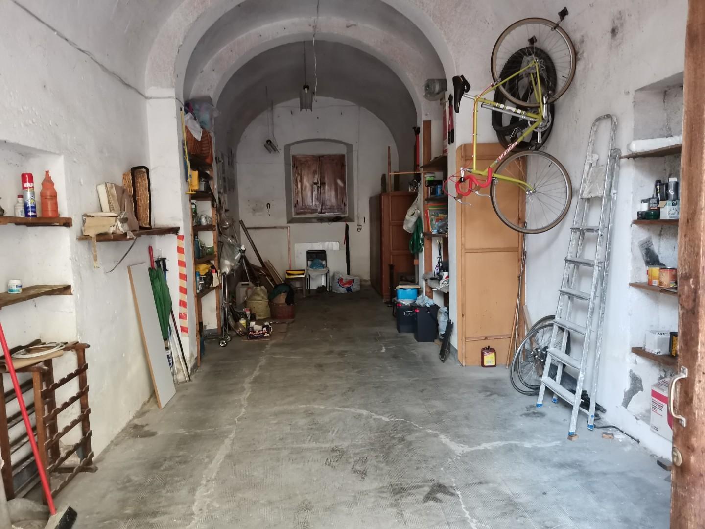 Garage in vendita a Poggibonsi