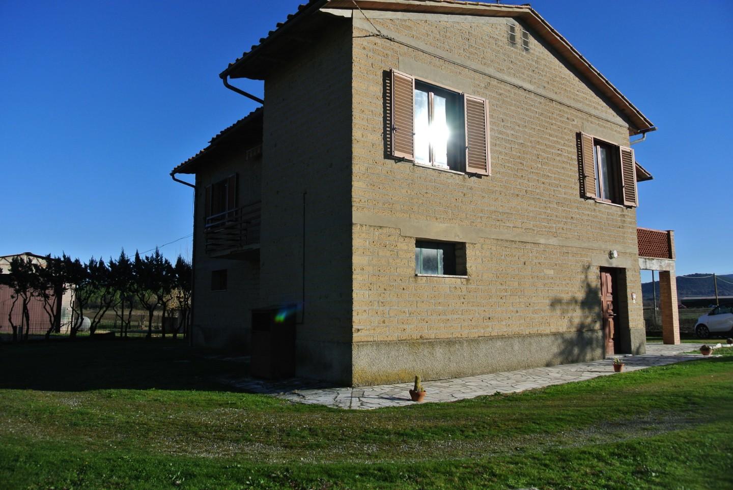 Villa in vendita a Colle di Val d'Elsa