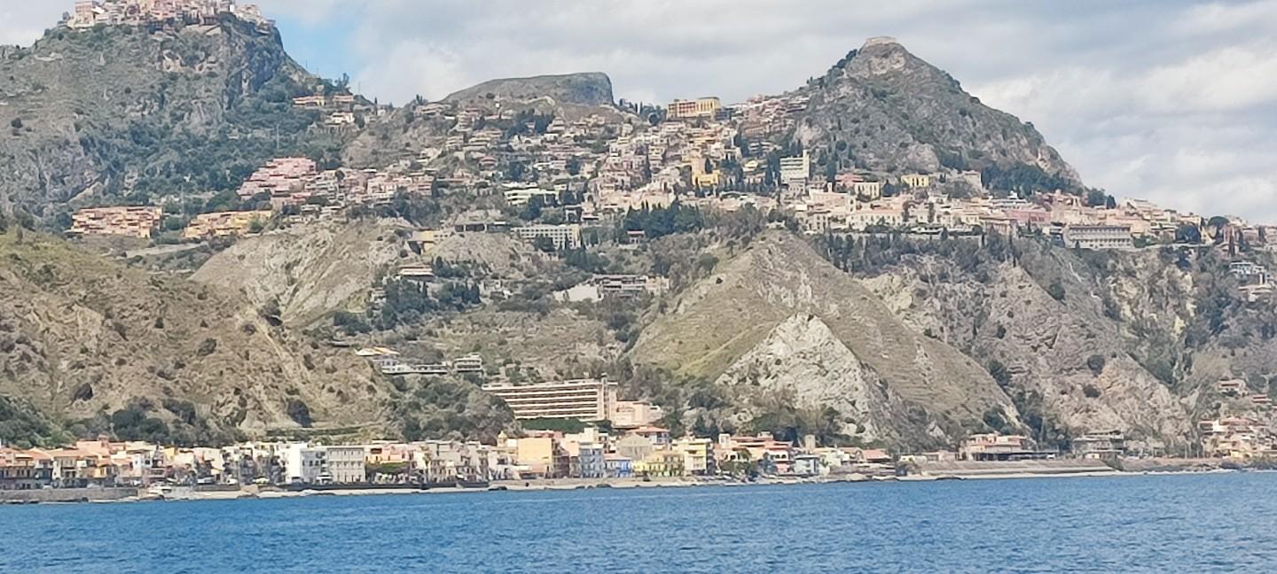 Appartamento in vendita a Naxos Schiso', Giardini-naxos (ME)