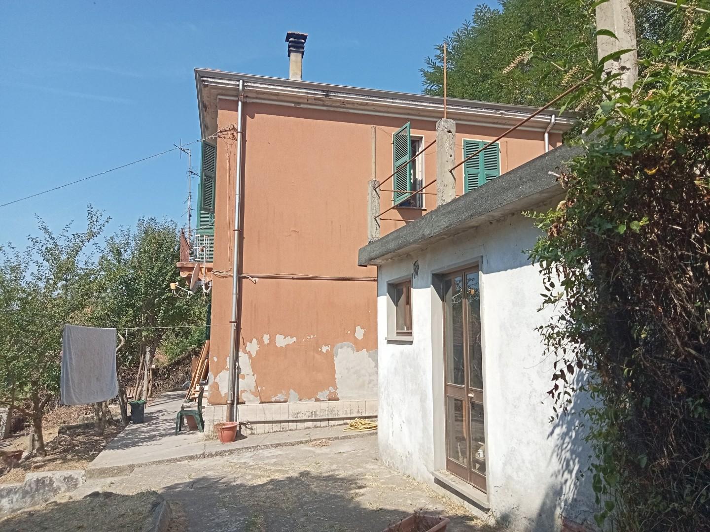 Casa semindipendente in vendita a Aulla