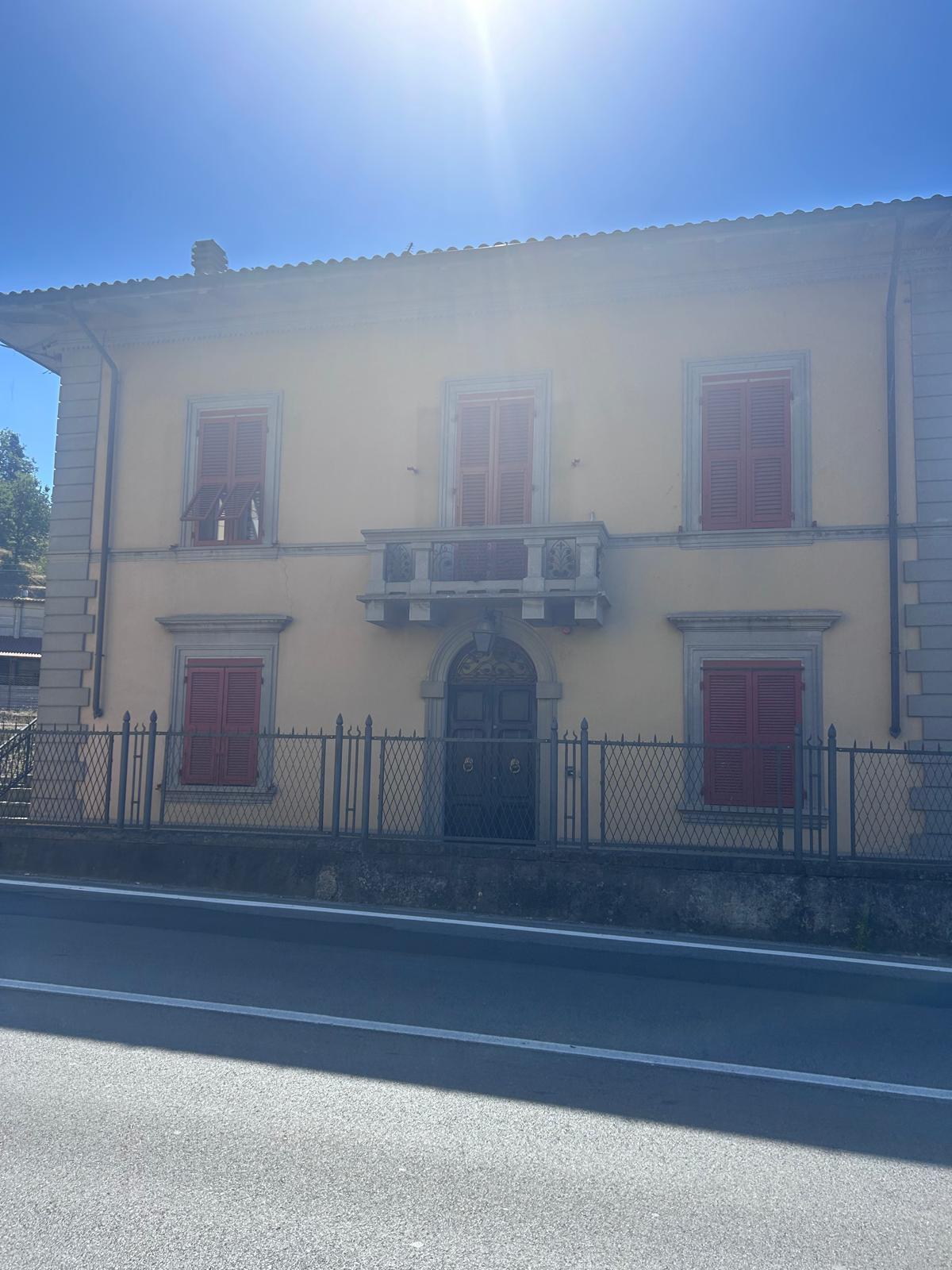 Casa semindipendente in vendita a Aulla