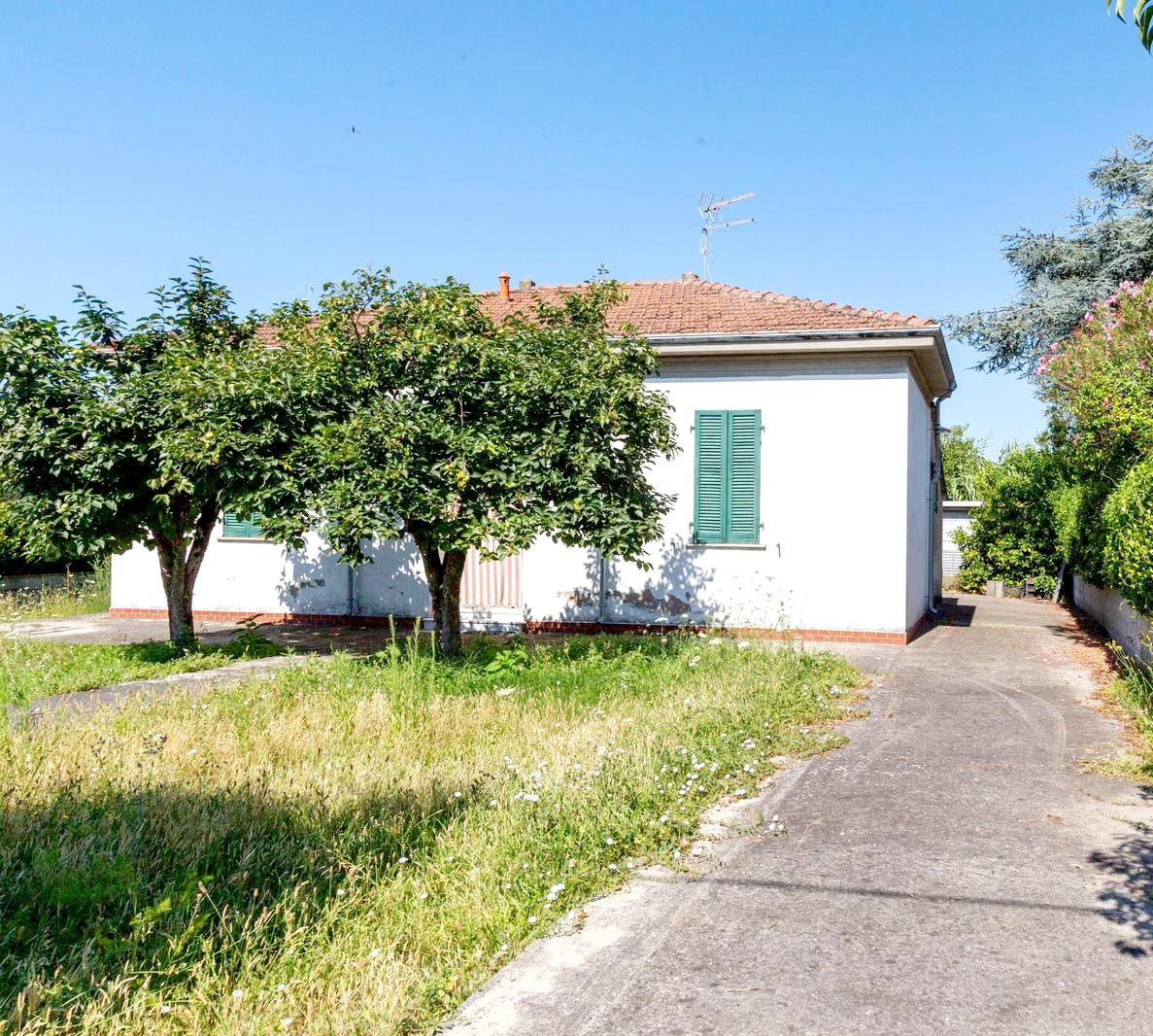 Casa singola in vendita a Carrara