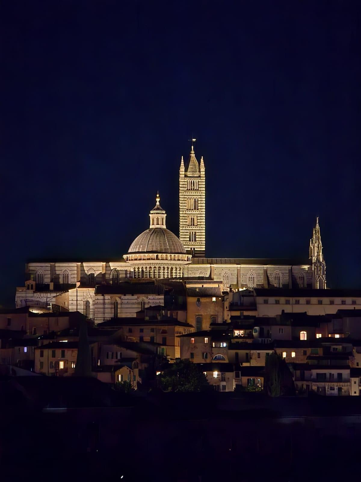 Locale comm.le/Fondo in vendita a Siena