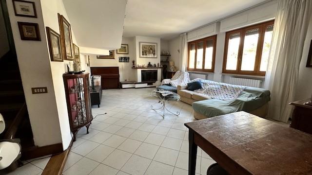 Casa indipendente in vendita a Marina Di Pisa, Pisa (PI)