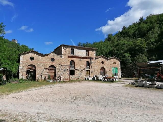 Capannone industriale in vendita a Sovicille