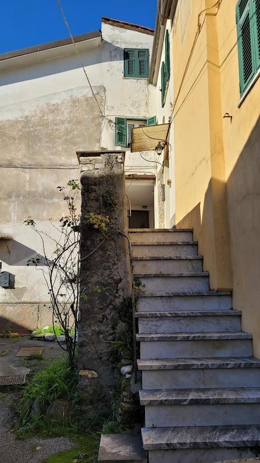 Porzione di casa in vendita a Carrara