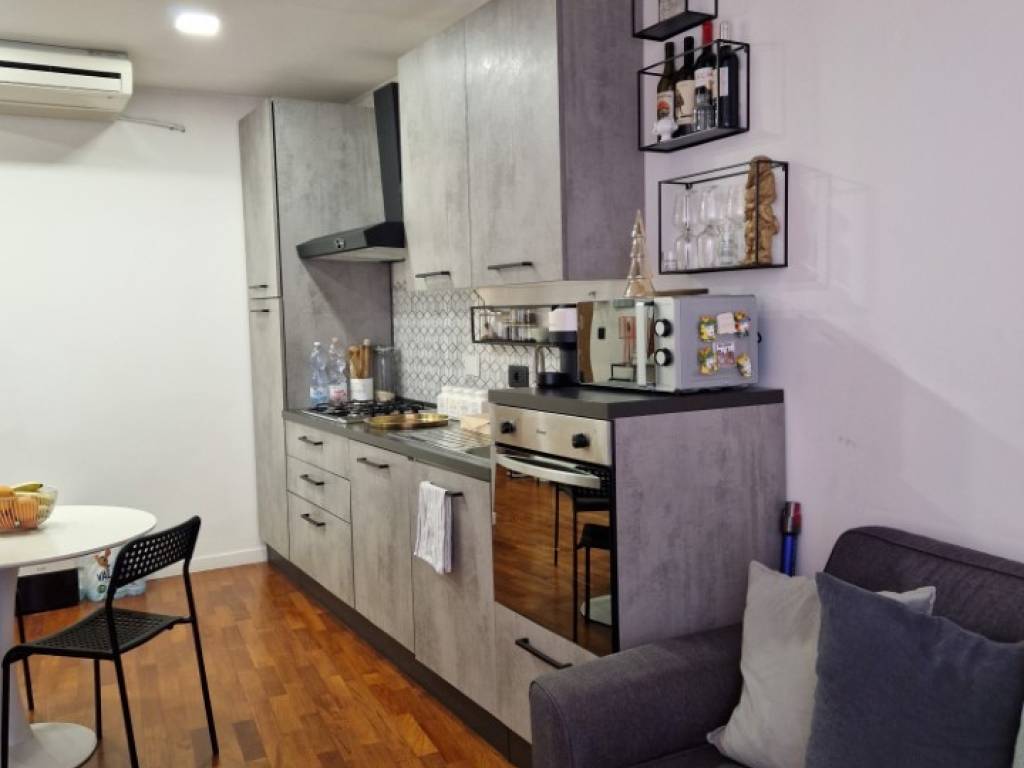 Bilocale in vendita a Genova, Via Germano Jori