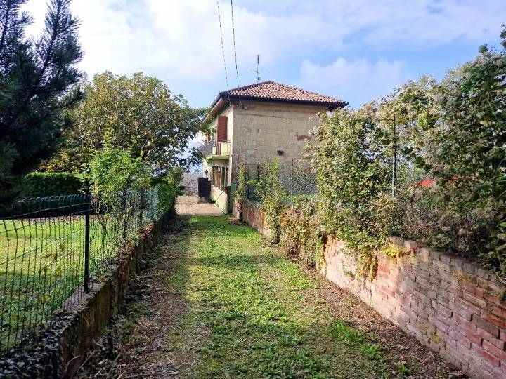 Casa indipendente in vendita a Altavilla Monferrato, Via Vittorio Emanuele II