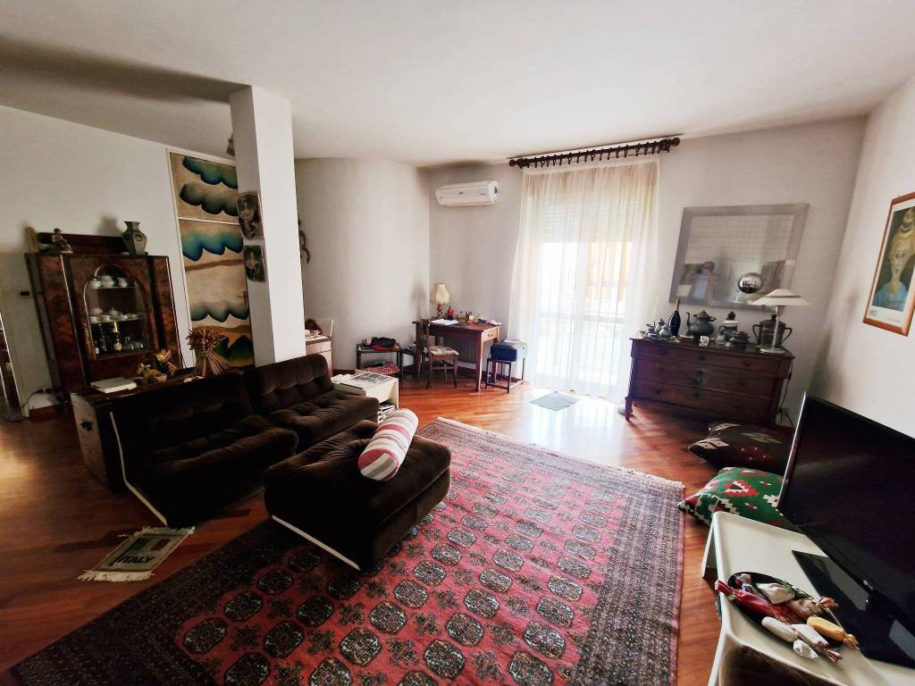 Quadrilocale in vendita a Mede, Viale Ferdinando Bialetti