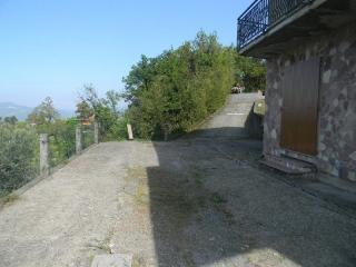 Casa indipendente in vendita a Ponzano Superiore, Santo Stefano Di Magra (SP)