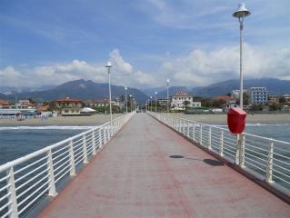 Negozio in vendita a Marina Di Massa, Massa (MS)