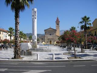 Appartamento in vendita a Marina Di Carrara, Carrara (MS)