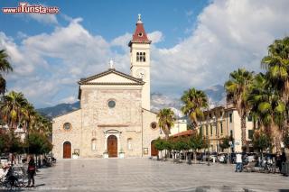 Appartamento in vendita a Marina Di Carrara, Carrara (MS)