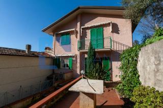 Casa semi-indipendente in vendita a Solaio, Pietrasanta (LU)