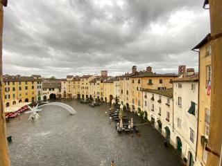 Appartamento in vendita a Centro Storico, Lucca (LU)