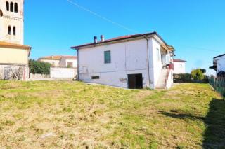 Casa indipendente in vendita a Cascine, Buti (PI)