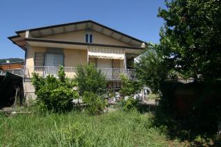 Casa indipendente in vendita a Fossone, Carrara (MS)