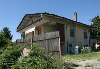 Casa indipendente in vendita a Fossone, Carrara (MS)