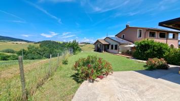 Porzione di casa in vendita a Collesalvetti (LI)