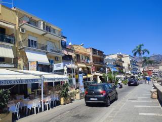 Appartamento in vendita a Naxos Schiso', Giardini-naxos (ME)