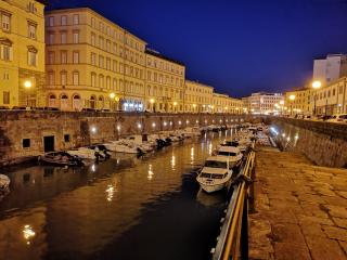 Appartamento in vendita a Centro, Livorno (LI)