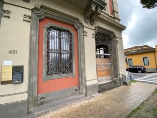 Fondo commerciale in vendita a Lucca (LU)
