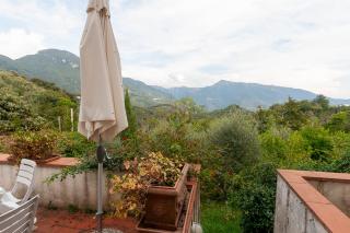 Casa semi-indipendente in vendita a Monteggiori, Camaiore (LU)