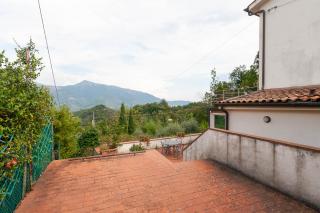 Casa semi-indipendente in vendita a Monteggiori, Camaiore (LU)