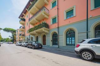 Casa indipendente in vendita a Forte Dei Marmi (LU)