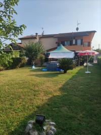 Porzione di casa in vendita a Massa (MS)