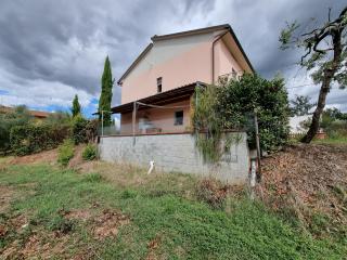 Casa indipendente in vendita a Falorni, Santa Maria A Monte (PI)