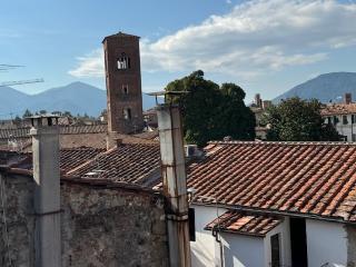 Appartamento in vendita a Centro Storico, Lucca (LU)