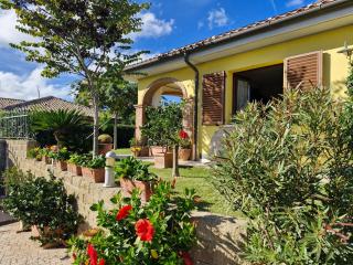 Casa indipendente in vendita a Piombino (LI)