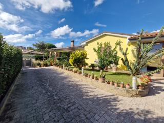 Casa indipendente in vendita a Piombino (LI)