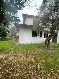 Villa in vendita a Carrara