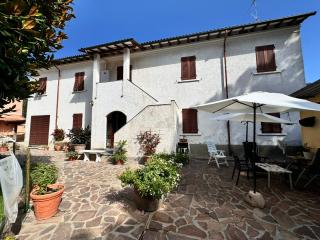 Casa indipendente in vendita a Pietrasanta (LU)