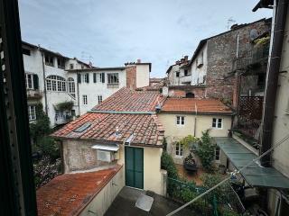 Appartamento in vendita a Centro Storico, Lucca (LU)