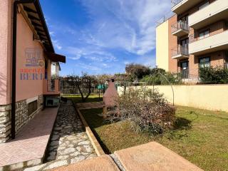 Casa indipendente in vendita a Rosignano Solvay, Rosignano Marittimo (LI)