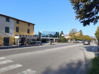 Fondo commerciale in affitto a Arancio, Lucca (LU)