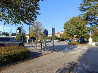 Fondo commerciale in affitto a Arancio, Lucca (LU)