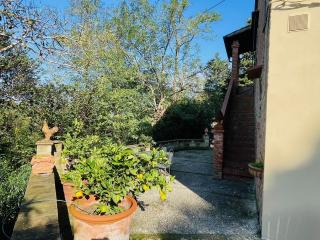 Porzione di casa in vendita a Treggiaia, Pontedera (PI)