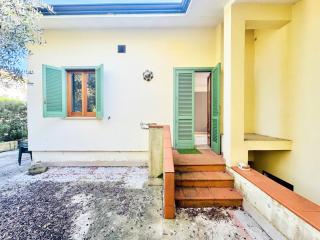 Casa semi-indipendente in vendita a Montiscendi, Pietrasanta (LU)