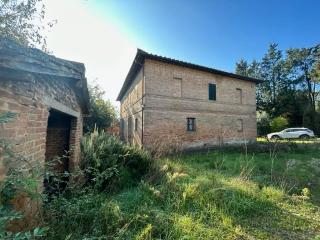 Colonica in vendita a Siena (SI)