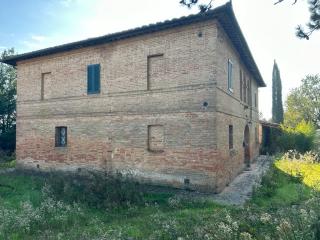 Colonica in vendita a Siena (SI)